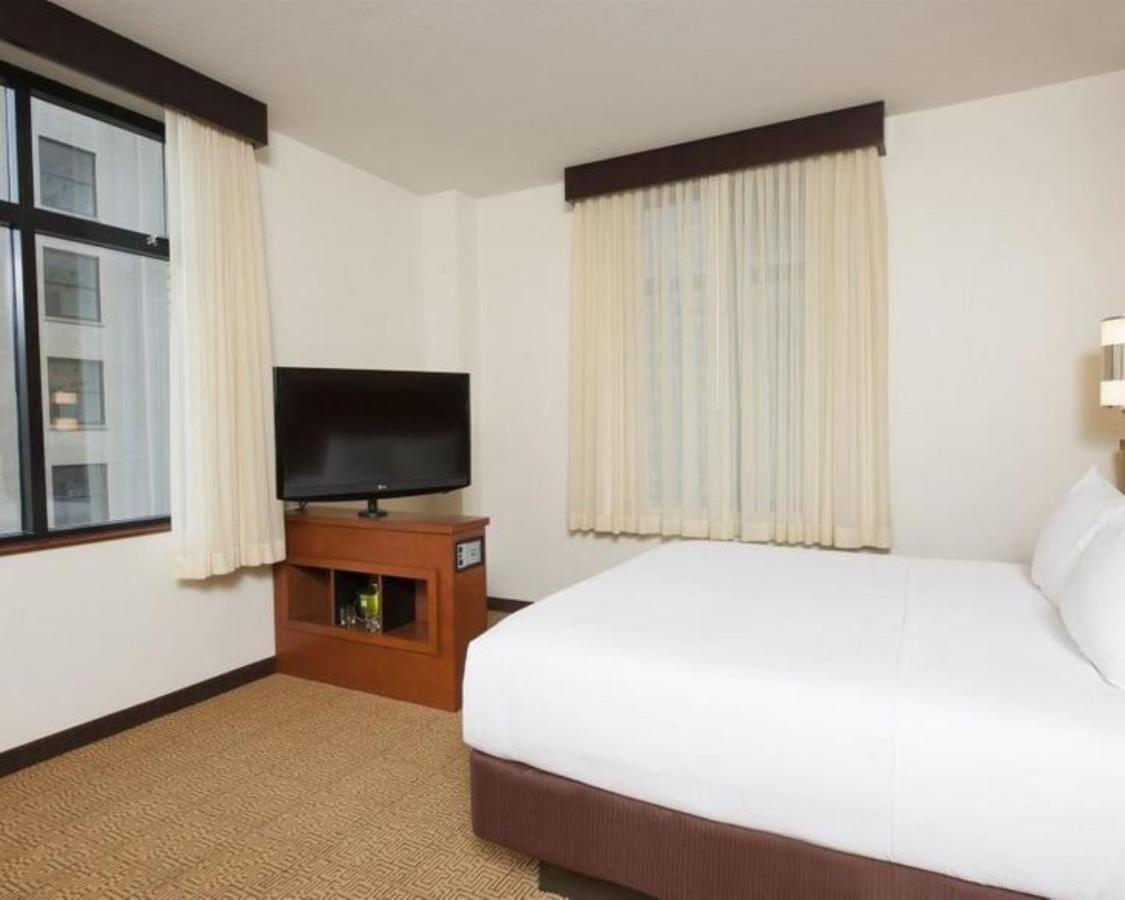 Hyatt Place Des Moines Downtown Extérieur photo