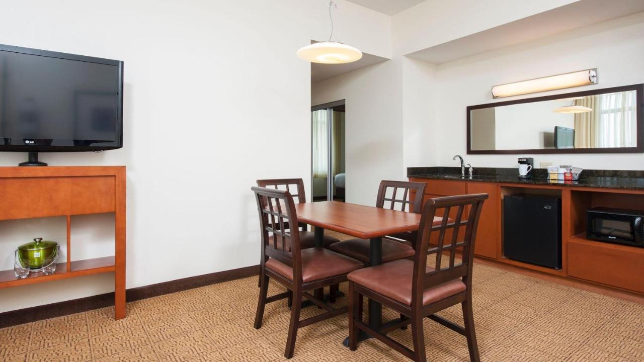 Hyatt Place Des Moines Downtown Extérieur photo