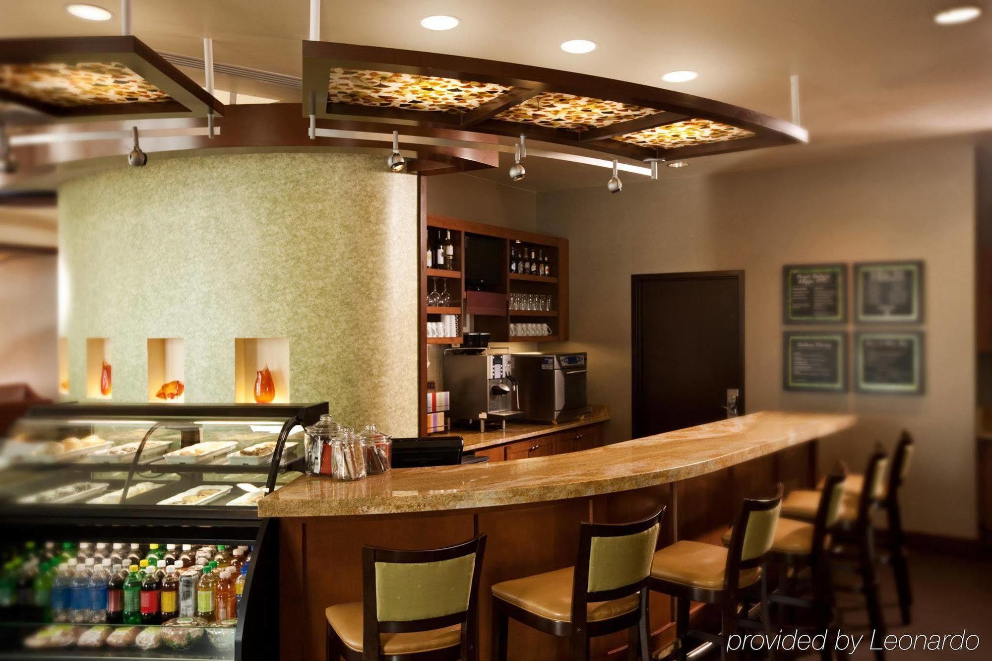 Hyatt Place Des Moines Downtown Restaurant photo