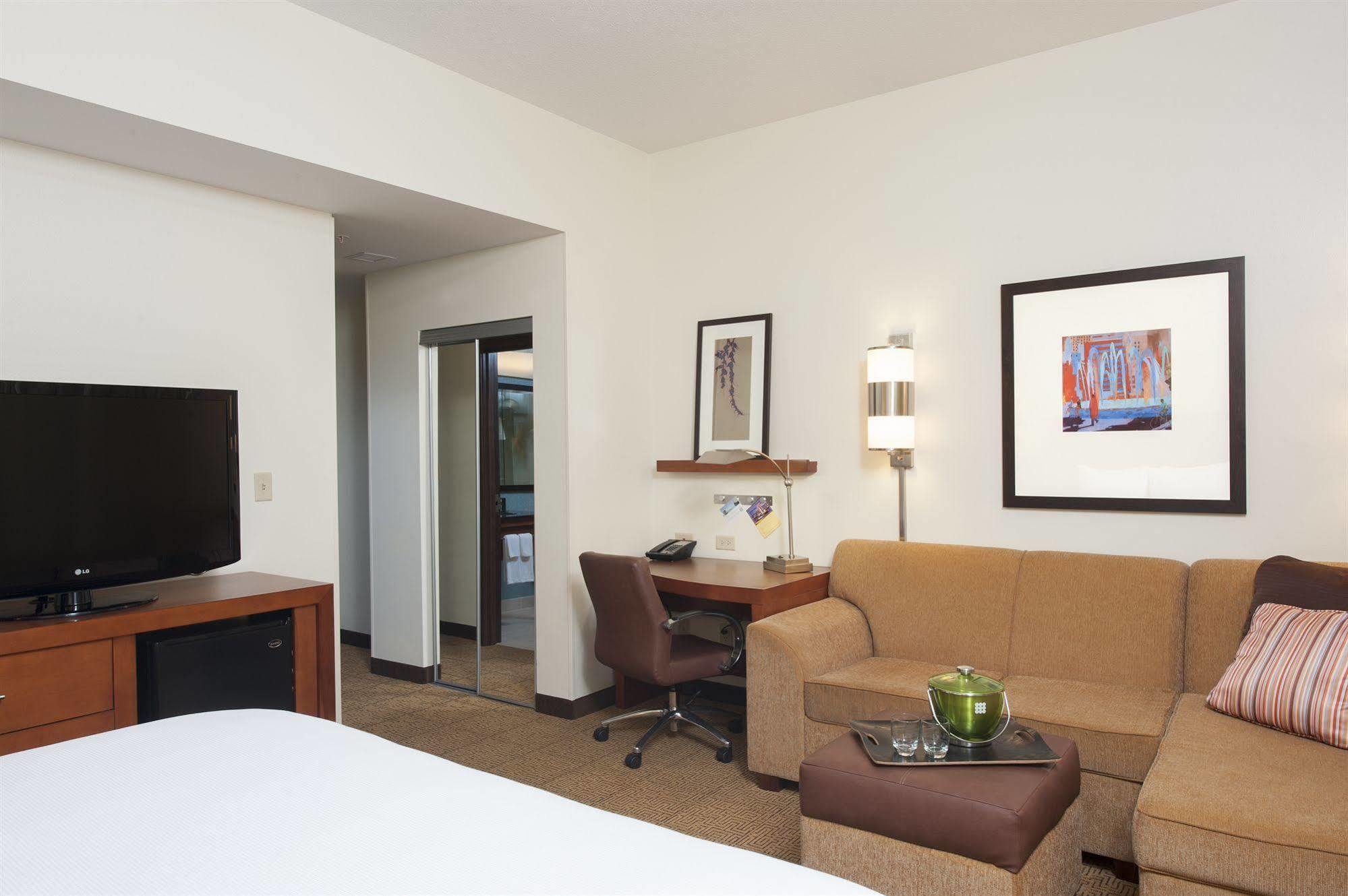 Hyatt Place Des Moines Downtown Extérieur photo
